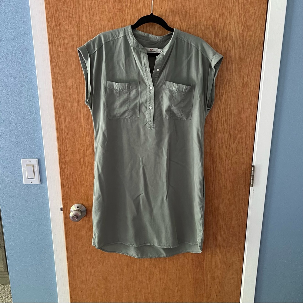 Vineyard Vines Green Casual Button Down Shirt